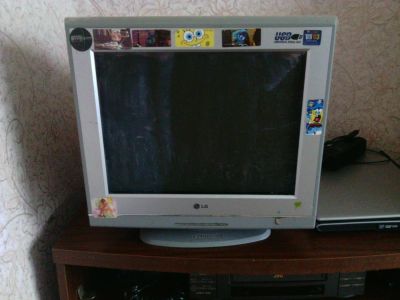 Лот: 5867108. Фото: 1. Монитор LG. ЭЛТ-мониторы