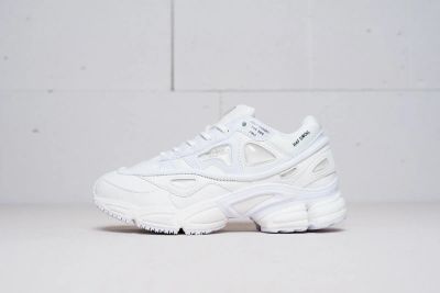 Лот: 11617617. Фото: 1. Кроссовки Adidas Raf Simons Ozweego... Кеды, кроссовки, слипоны