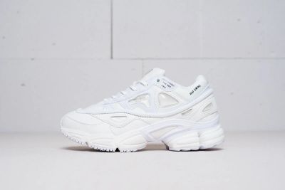 Лот: 11617618. Фото: 1. Кроссовки Adidas Raf Simons Ozweego... Кеды, кроссовки, слипоны