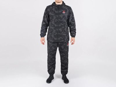 Лот: 10594331. Фото: 1. костюм Reebok GC. Костюмы классические, деловые