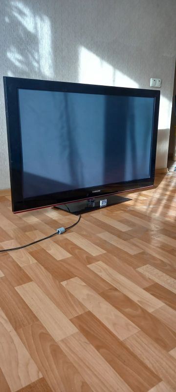 Лот: 19301542. Фото: 1. Плазменный телевизор samsung PS50B530S2W. Телевизоры