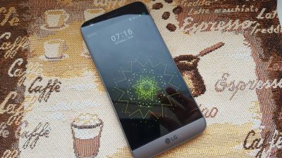 Лот: 9611298. Фото: 1. LG G5 SE. Смартфоны