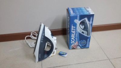 Лот: 8933288. Фото: 1. утюг scarlett. Утюги, парогенераторы, отпариватели