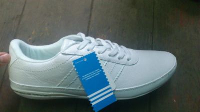 Лот: 1779380. Фото: 1. Adidas porsche design White. Кеды, кроссовки, слипоны