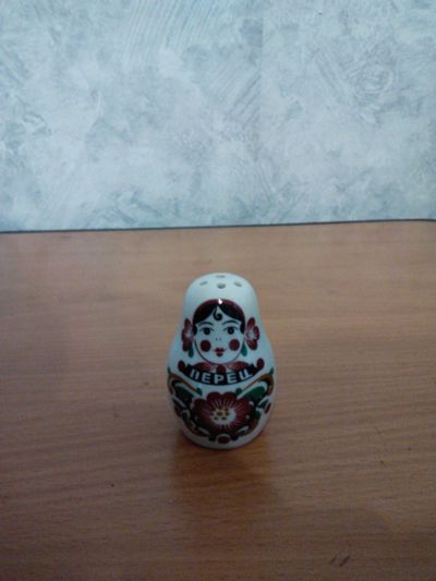 Лот: 14207284. Фото: 1. Солонка, фарфор, 80-е прошлого... Предметы сервировки
