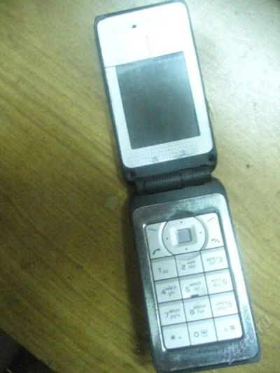 Лот: 76227. Фото: 1. nokia 6170 !не включается!. Кнопочные мобильные телефоны