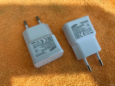 Лот: 13847300. Фото: 1. Зарядное Samsung 5,0v 1,0A. Зарядные устройства, блоки питания, адаптеры сетевые для смартфонов