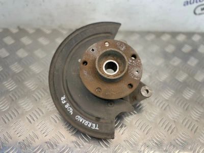 Лот: 22460412. Фото: 1. поворотный кулак Nissan Terrano... Двигатель и элементы двигателя