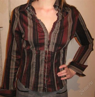 Лот: 1501480. Фото: 1. Рубашка в вертикальную полосочку... Блузы, рубашки