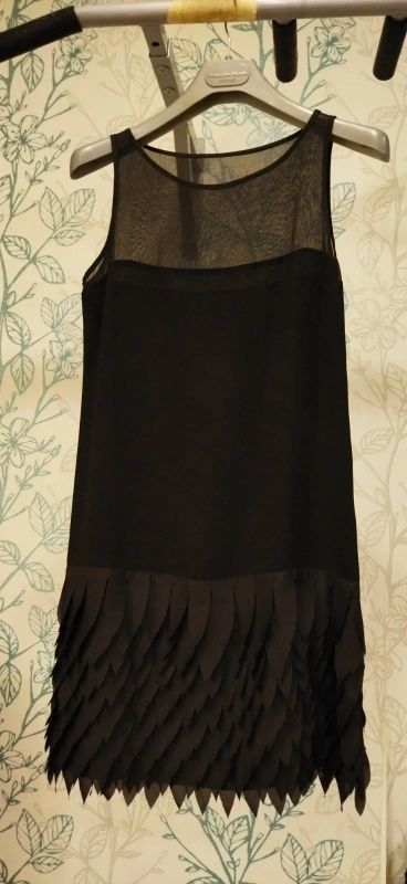 Лот: 20995393. Фото: 1. Маленькое черное платье. Платья