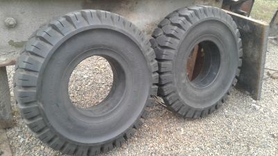 Лот: 25355313. Фото: 1. Шины цельнолитые 6.00-9 без бурта... Шины
