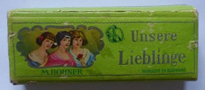 Лот: 6671721. Фото: 1. губная гармошка M.Hohner Unsere... Другое (музыкальные инструменты)
