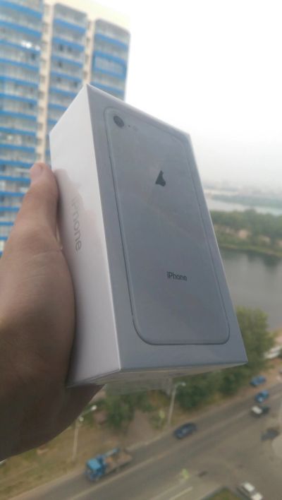Лот: 11820239. Фото: 1. Новый, запакованный iPhone 8 64gb... Смартфоны
