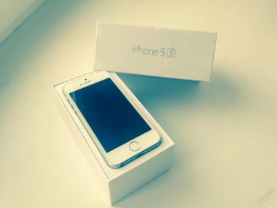 Лот: 3991166. Фото: 1. Apple iPhone 5s 16Gb White/Silver... Смартфоны