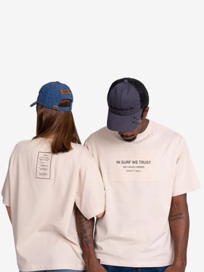 Лот: 24576917. Фото: 1. Футболка In surf we trust, Бежевый. Другое (спортивная одежда)