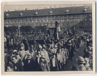 Лот: 62594. Фото: 1. Германия. 3-й Рейх. Конец 30-х... Наклейки, карточки, вкладыши