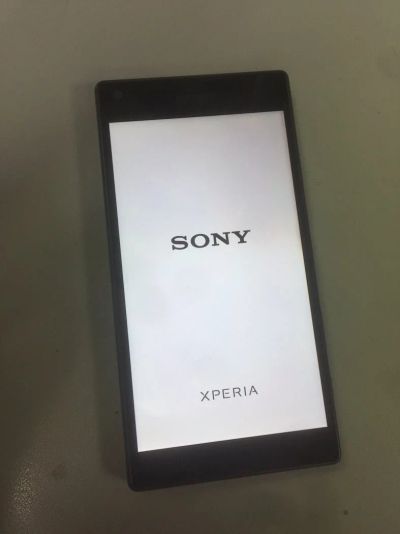 Лот: 9728092. Фото: 1. Смартфон Sony z5 compact без комплекта. Смартфоны