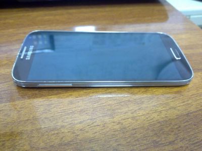 Лот: 6560841. Фото: 1. Samsung Galaxy S 4 - GT9500. Смартфоны