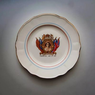 Лот: 25507492. Фото: 1. Тарелка «Елизавета II» Англия... Фарфор, керамика