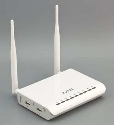 Лот: 4433933. Фото: 1. ZyXEL Keenetic Giga. WiFi, Bluetooth адаптеры