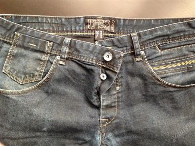 Лот: 2637771. Фото: 1. Джинсы Bershka 48-50 с рубля. Брюки, джинсы, шорты