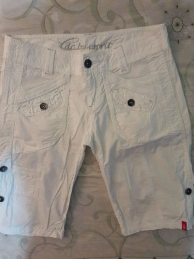 Лот: 15421880. Фото: 1. Шорты белые Esprit edc / возможен... Брюки, шорты