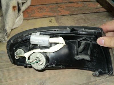 Лот: 1048654. Фото: 1. Габарит на Toyota Carina st190. Оптика и освещение