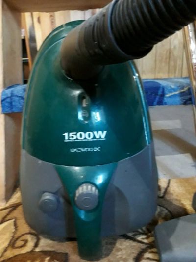 Лот: 12006909. Фото: 1. Пылесос daewoo 1500 вт. Пылесосы, паровые швабры