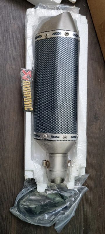 Лот: 18547608. Фото: 1. Глушитель akrapovic на мотоцикл. Запчасти