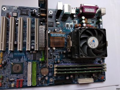 Лот: 15602292. Фото: 1. Мат. плата GigaByte GA-K8VT800... Материнские платы