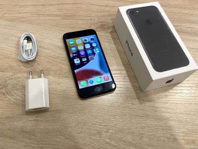 Лот: 18521670. Фото: 1. Apple iPhone 7 32 Gb Бомбовый. Смартфоны
