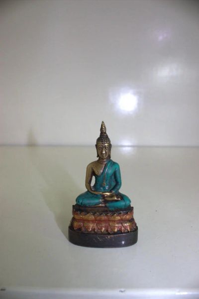 Лот: 7023119. Фото: 1. Статуэтка будда бронза эмаль. Фигурки, статуэтки