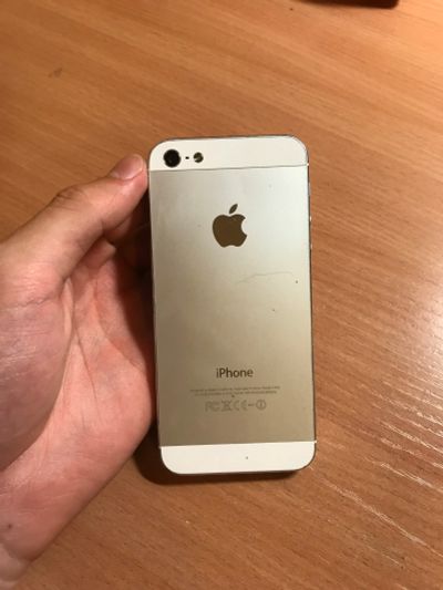 Лот: 11792821. Фото: 1. iPhone 5 16 GB. Смартфоны