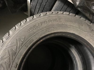 Лот: 14913678. Фото: 1. Nokian hakkapeliitta c3 195/70R15C. Шины