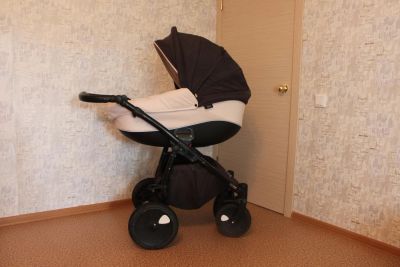 Лот: 10049503. Фото: 1. Коляска Tutis Zippy 3 в 1. Коляски