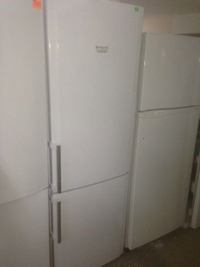 Лот: 12727862. Фото: 1. Холодильник Hotpoint-Ariston. Холодильники, морозильные камеры
