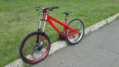 Лот: 5714701. Фото: 1. DC kocker+fox 40 r+raceface evolve... Запчасти