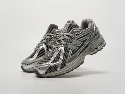 Лот: 24974096. Фото: 1. Кроссовки New Balance 1906R. Кеды, кроссовки, слипоны
