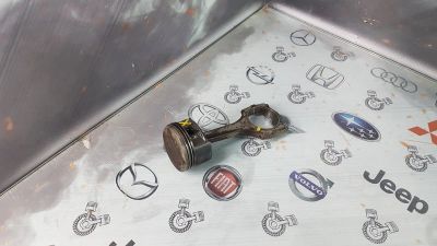 Лот: 23585101. Фото: 1. Шатун Volkswagen Passat ALG 078198401C. Двигатель и элементы двигателя