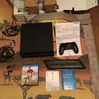Лот: 6808733. Фото: 1. Sony PlayStation 4 почти новая... Игровые приставки, консоли