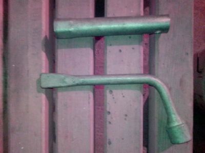 Лот: 3295008. Фото: 1. Свечной ключ + Балонник. Ручные инструменты для автомобиля