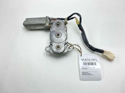 Лот: 24773783. Фото: 1. Мотор люка Toyota Lite Ace 1994... Двигатель и элементы двигателя
