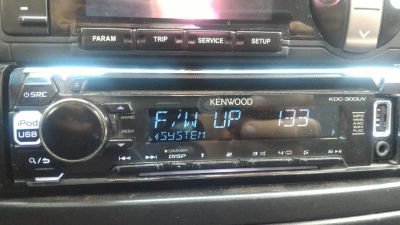 Лот: 11407846. Фото: 1. Kenwood kdc300uv. Автомагнитолы