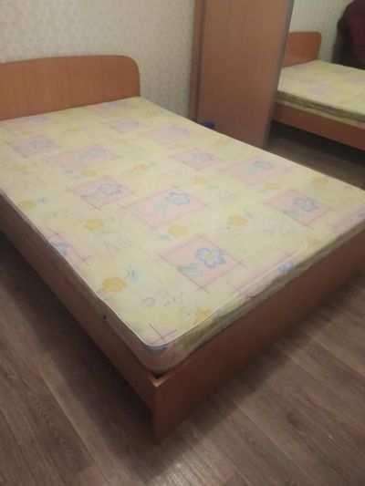 Лот: 17364903. Фото: 1. Кровать полутораспальная + матрас. Кровати