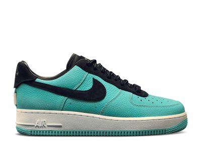 Лот: 21143756. Фото: 1. Кроссовки Nike Air Force 1 Low... Кеды, кроссовки, слипоны