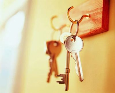 Лот: 4519337. Фото: 1. Продам 3-комнатную квартиру в... Квартиры, студии