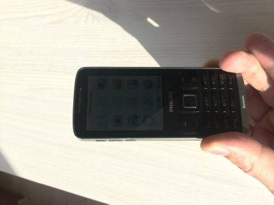 Лот: 12647747. Фото: 1. Мобильный телефон Philips. Кнопочные мобильные телефоны