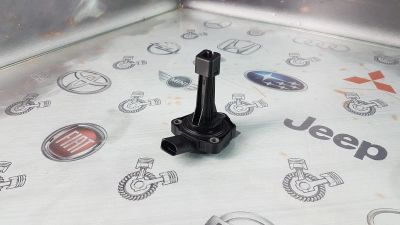 Лот: 24420897. Фото: 1. Датчик уровня масла Audi A5 CDHB... Электрооборудование
