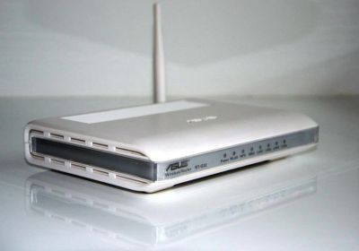 Лот: 10437547. Фото: 1. WI-FI роутер Asus RT-G32. Маршрутизаторы (роутеры)