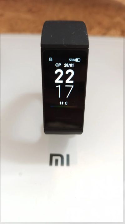 Лот: 17682295. Фото: 1. Фитнес-браслет Xiaomi Mi Smart... Смарт-часы, фитнес-браслеты, аксессуары